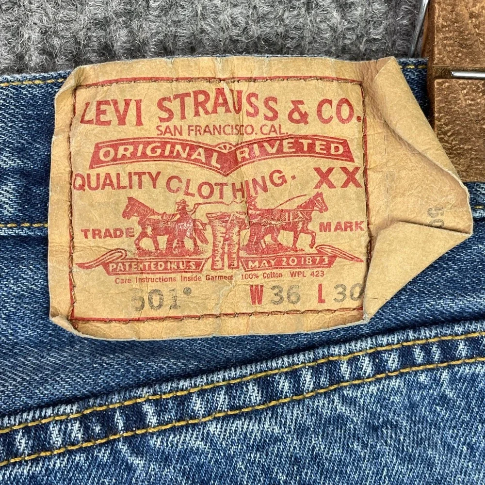 Levi's 501 Straight Leg Jeans Mens 34x29 Blue Medium Wash Button Fly Denim Pants